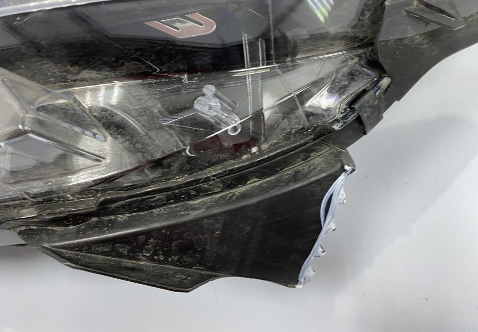 Фара левая Renault Kaptur OEM 260602042R Фара левая Renault Kaptur OEM 260602042R