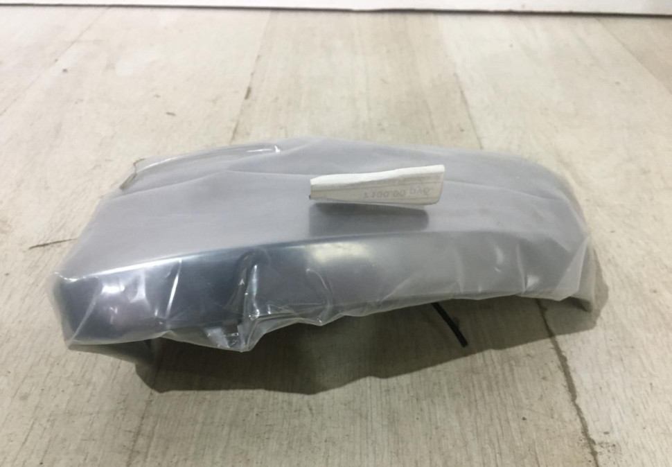 Хромированные крышки зеркал Renault Koleos 2 OEM 8201668740 Хромированные крышки зеркал Renault Koleos 2 OEM 8201668740