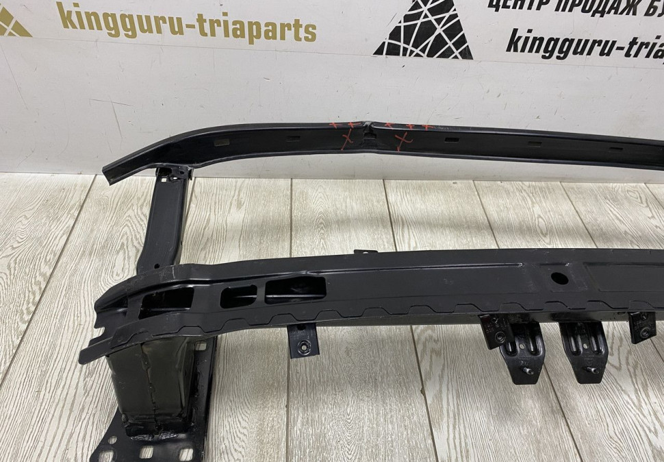 Усилитель переднего бампера Volkswagen Passat B8 2015 OEM 3G0807611