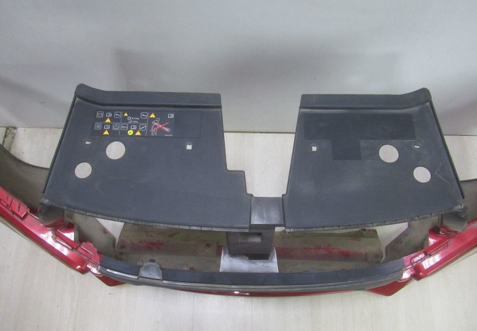 Бампер передний Lada X-Ray oem 620228136R (скл-3) Бампер передний Lada X-Ray oem 620228136R (скл-3)