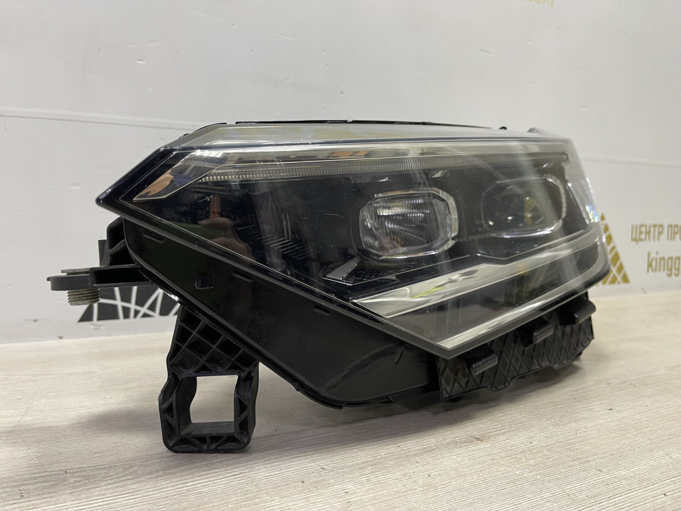 Фара левая Volkswagen Polo 6 Liftback 2020 OEM 6N5941035 Фара левая Volkswagen Polo 6 Liftback 2020 OEM 6N5941035