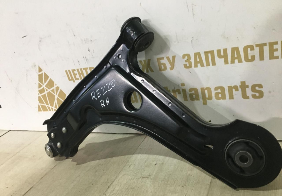 Рычаг передний правый Chevrolet Rezzo 2000-2008 oem 96378348 Рычаг передний правый Chevrolet Rezzo 2000-2008 oem 96378348