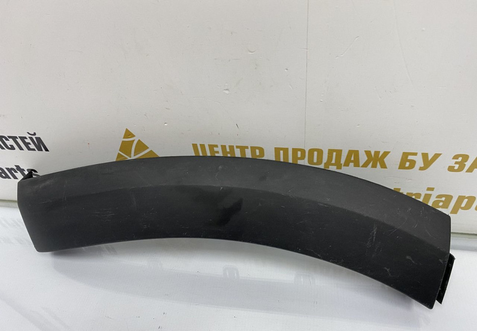 Молдинг бампера передний правый Renault Sandero Stepway 2 OEM 960163765R Молдинг бампера передний правый Renault Sandero Stepway 2 OEM 960163765R