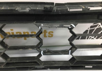 Решетка переднего бампера Skoda Karoq OEM 57A853677A