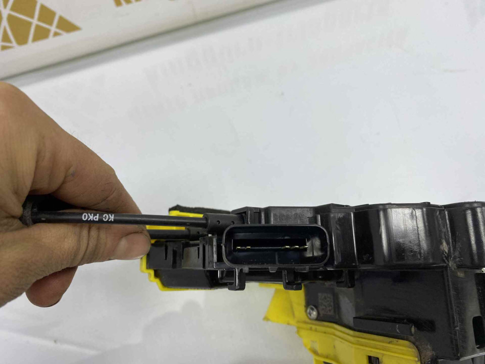 Замок двери передний правый Hyundai Creta 2016 OEM 81320M0050