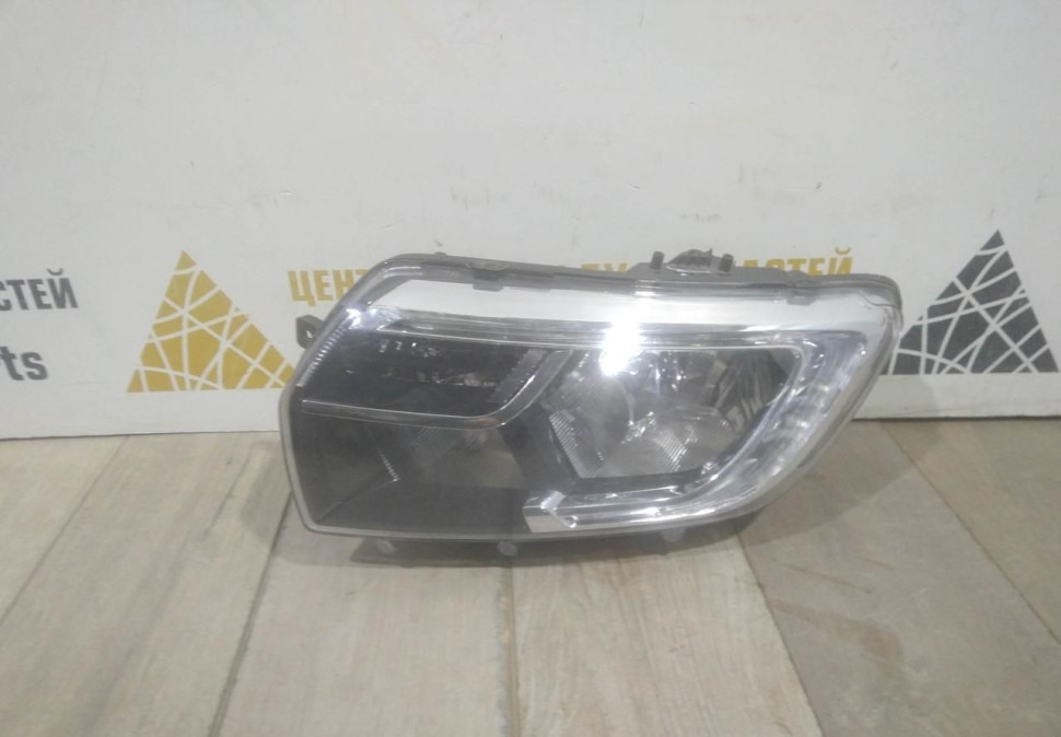 Фара левая бу Renault Logan 2 рестайлинг OEM 260609154R