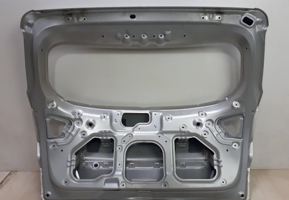 Крышка багажника Hyundai Creta oem 73700M0000