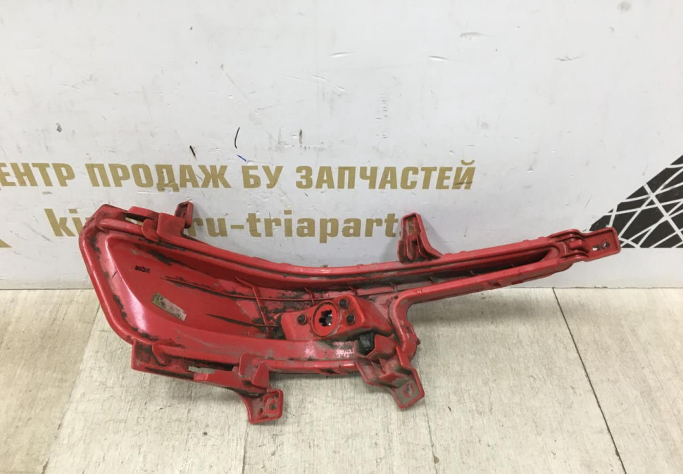 Противотуманный фонарь левый Hyundai Elantra 6 AD рест oem 92405F2510 Противотуманный фонарь левый Hyundai Elantra 6 AD рест oem 92405F2510