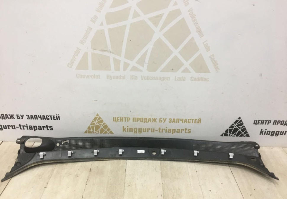 Обивка жабо бу Renault Logan 2 OEM 668115673R