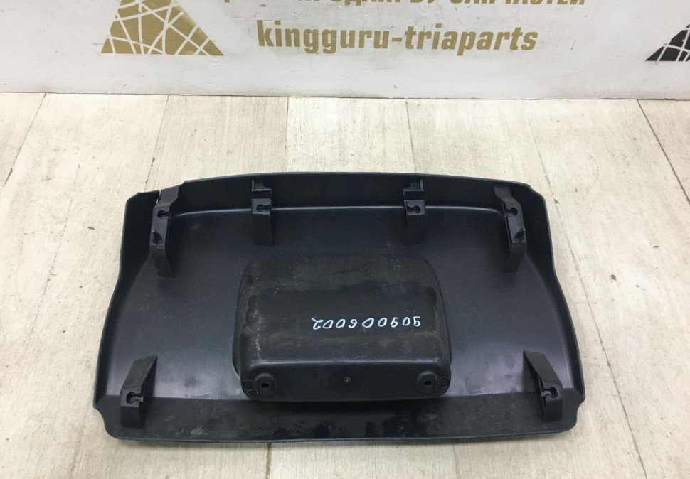 Обивка крышки багажника Renault Sandero 2 OEM 909006002R Обивка крышки багажника Renault Sandero 2 OEM 909006002R