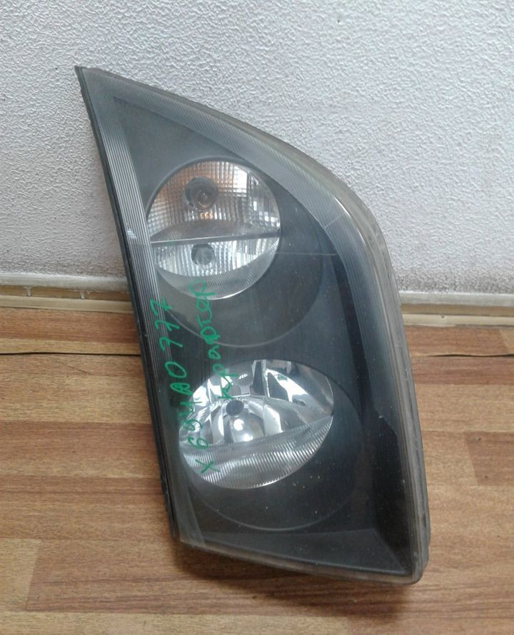 Фара правая Volkswagen Crafter (2 ремонт.слом. 1 крепл.) oem 2e1941006 Фара правая Volkswagen Crafter (2 ремонт.слом. 1 крепл.) oem 2e1941006