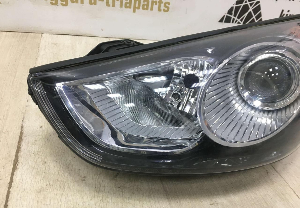 Фара левая Hyundai IX35 2010-2013 oem 921012Y000