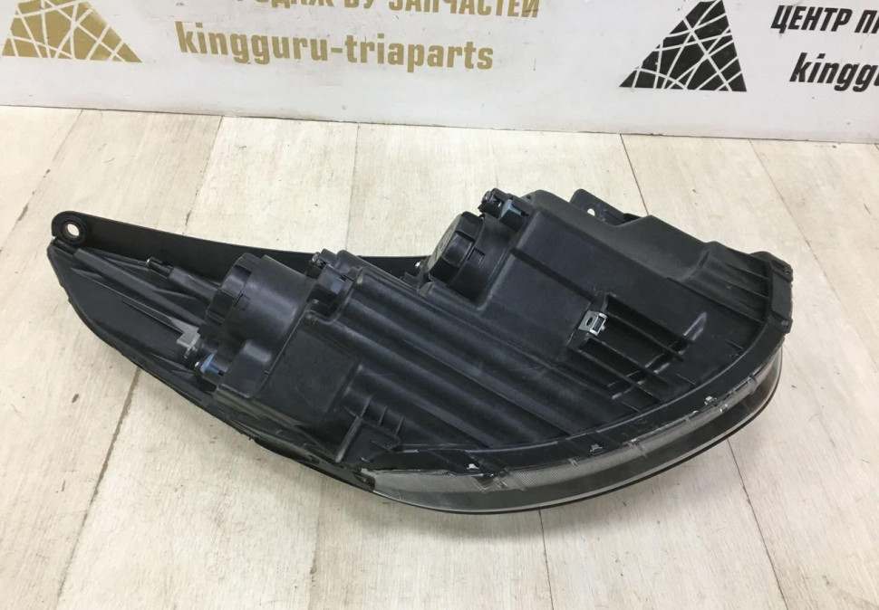 Фара левая Hyundai IX35 2010-2013 oem 921012Y000
