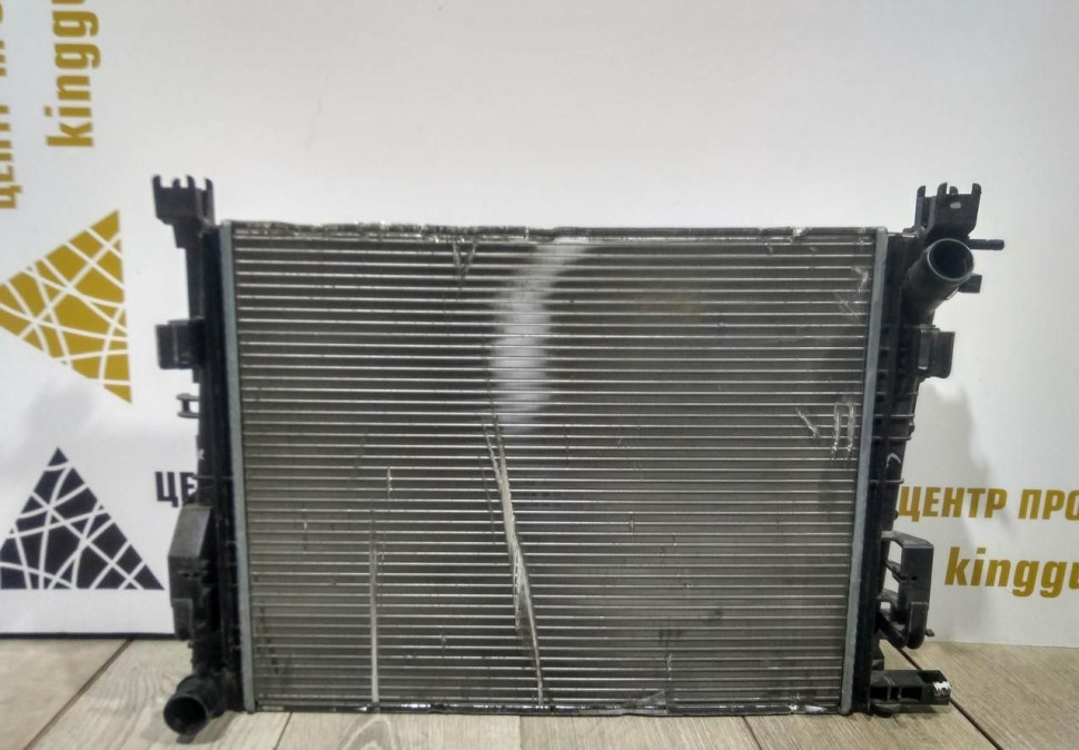 Радиатор охлаждения бу Renault Logan 2 OEM 214105731R Радиатор охлаждения бу Renault Logan 2 OEM 214105731R