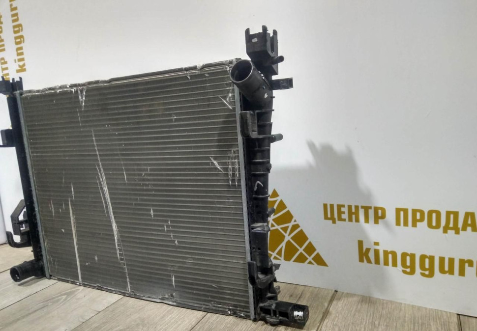 Радиатор охлаждения бу Renault Logan 2 OEM 214105731R Радиатор охлаждения бу Renault Logan 2 OEM 214105731R