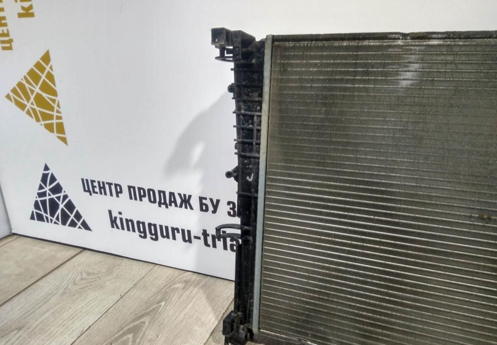 Радиатор охлаждения бу Renault Logan 2 OEM 214105731R Радиатор охлаждения бу Renault Logan 2 OEM 214105731R