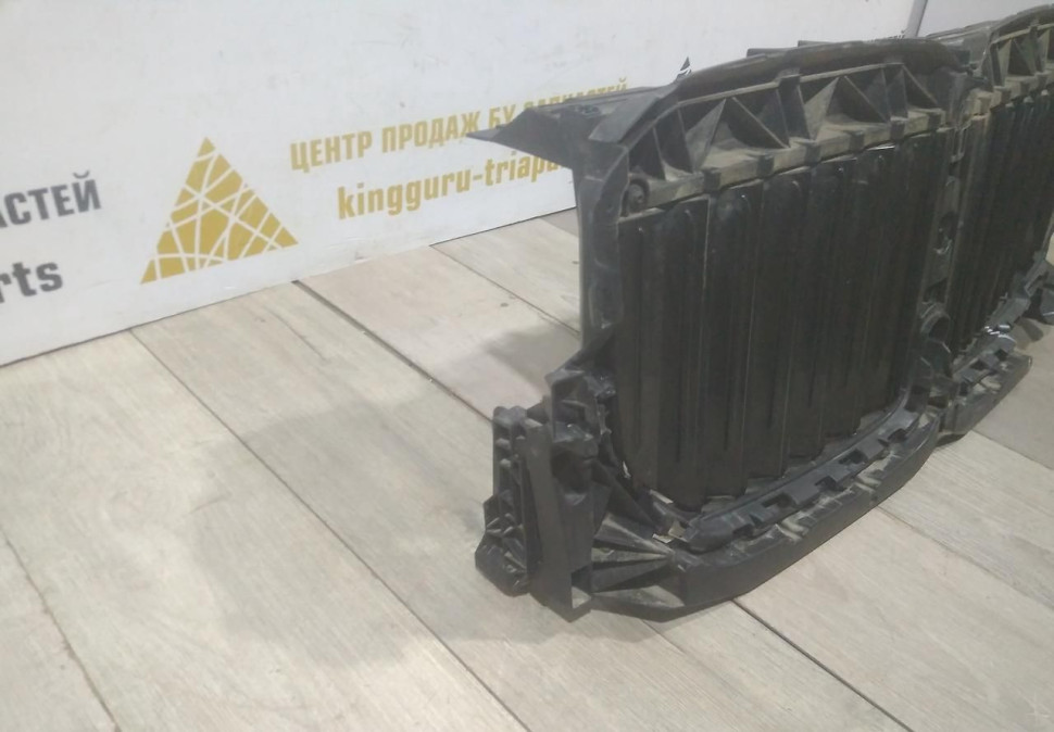 Воздушная заслонка бу BMW X7 G07 OEM 51749465348 Воздушная заслонка бу BMW X7 G07 OEM 51749465348