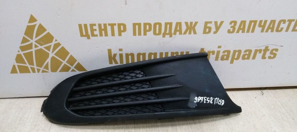 Наклада заглушка ПТФ правая Volkswagen Polo до рест oem 6RU853666B