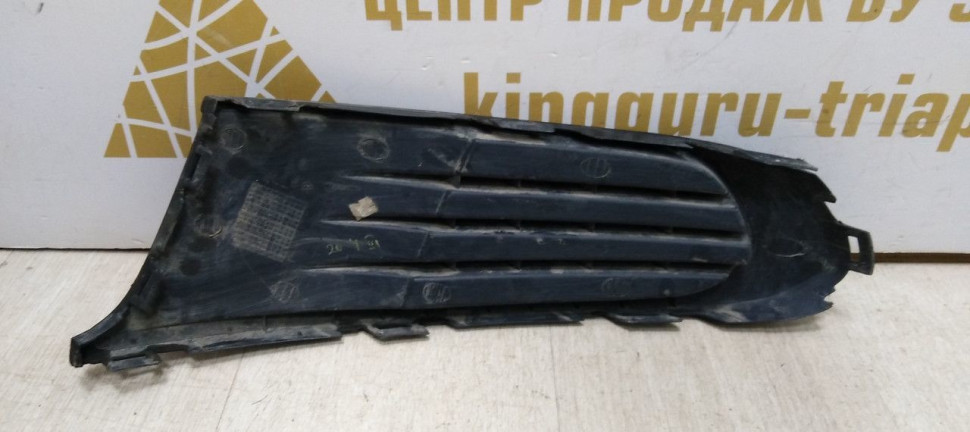 Наклада заглушка ПТФ правая Volkswagen Polo до рест oem 6RU853666B
