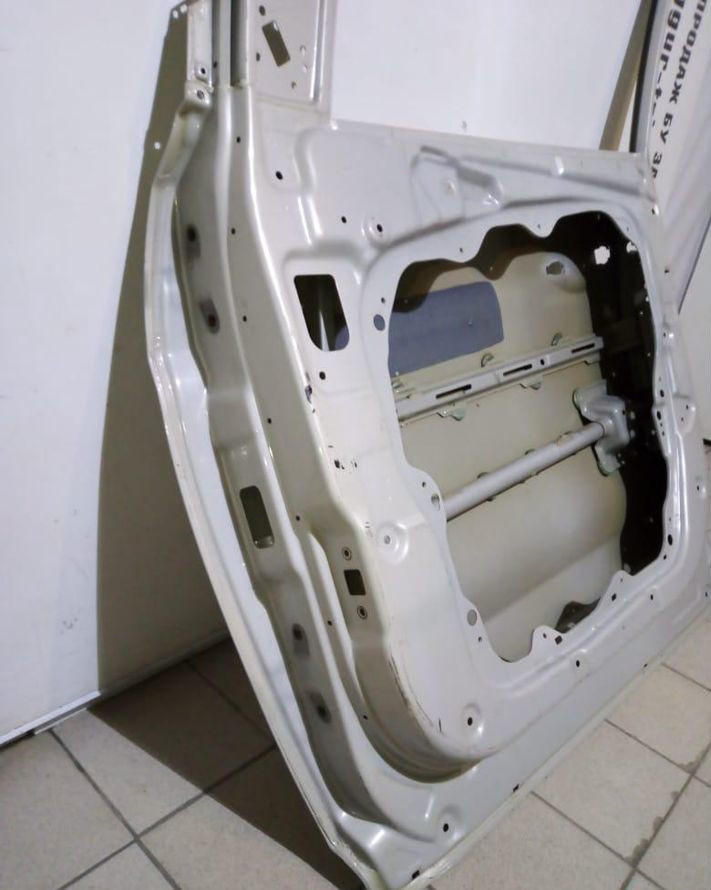 Дверь передняя правая Hyundai Santa Fe 3 12-18 oem 760042W000 (скл-3)