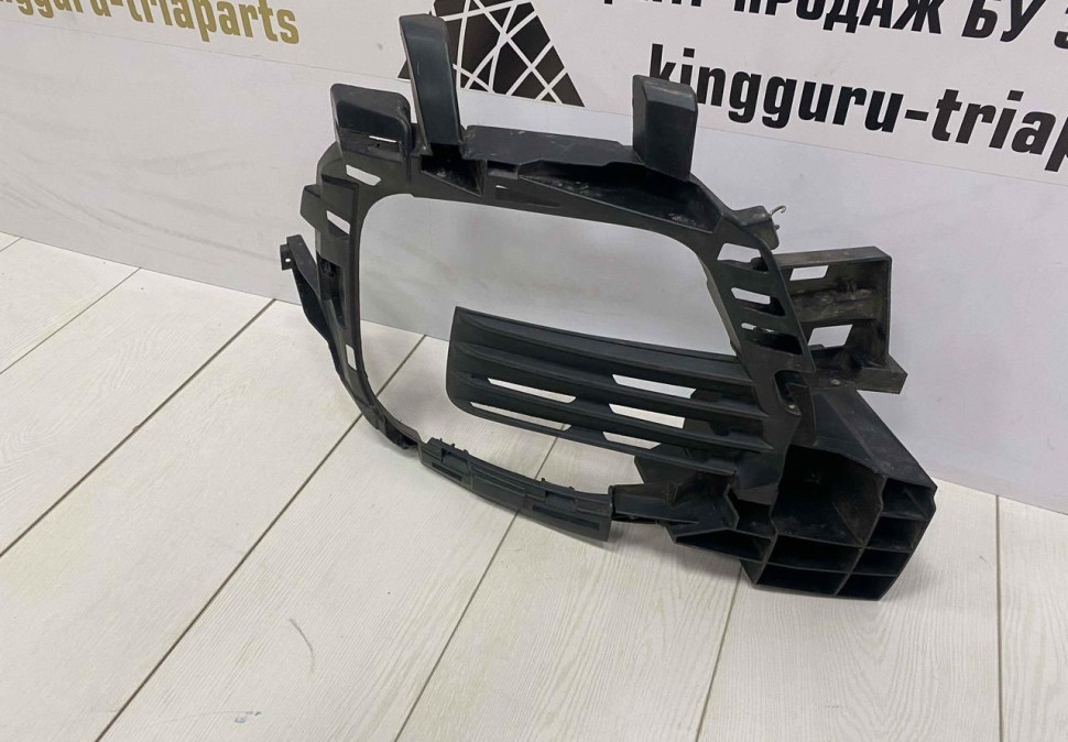 Кронштейн противотуманной фары левый Renault Kaptur OEM 269253448R 269250618R Кронштейн противотуманной фары левый Renault Kaptur OEM 269253448R 269250618R