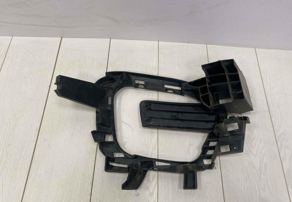 Кронштейн противотуманной фары левый Renault Kaptur OEM 269253448R 269250618R Кронштейн противотуманной фары левый Renault Kaptur OEM 269253448R 269250618R