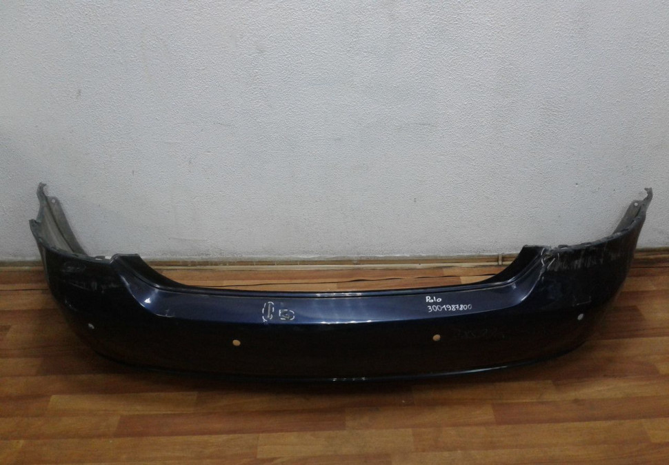 Бампер задний Volkswagen Polo седан oem 6ru807421 (вмятины,потертость)