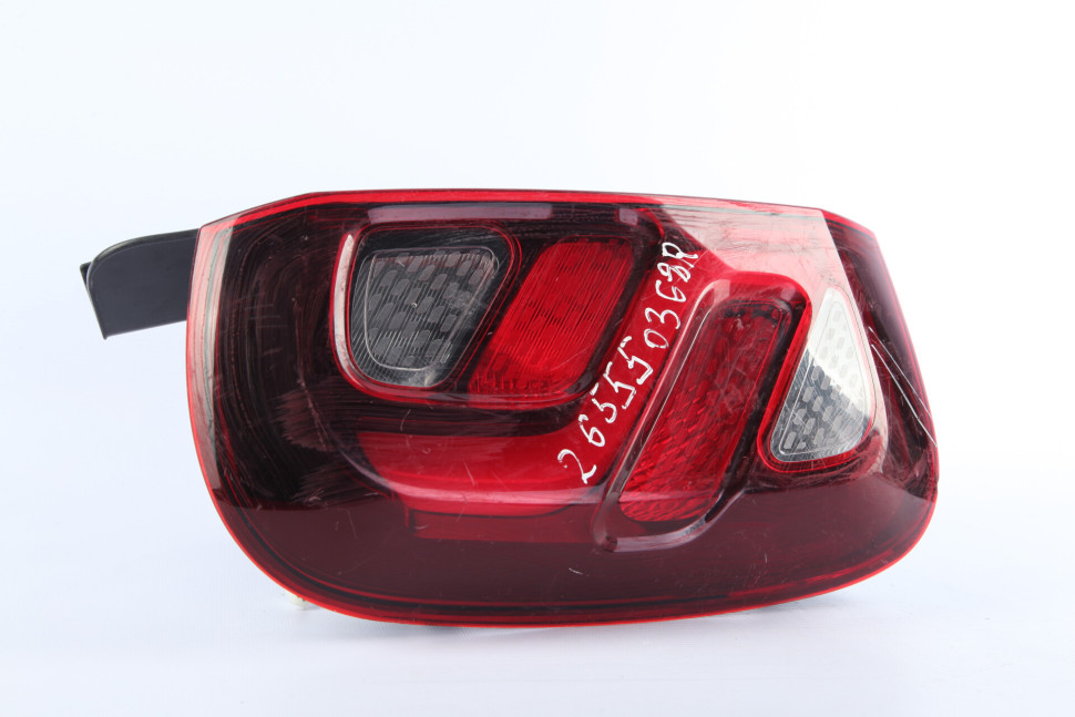 Фонарь левый бу Renault Duster OEM 265550368R Фонарь левый бу Renault Duster OEM 265550368R