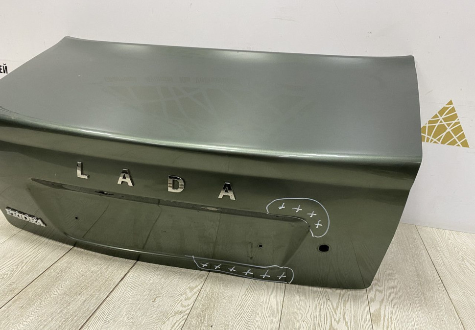 Крышка багажника Lada Priora oem 21700560401000 (скл-3) Крышка багажника Lada Priora oem 21700560401000 (скл-3)
