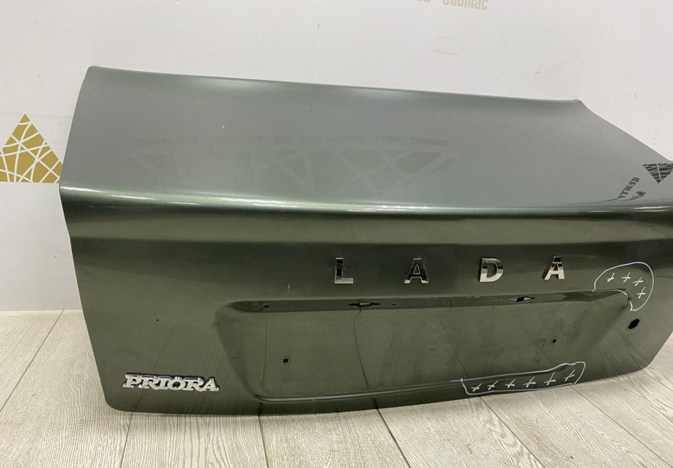 Крышка багажника Lada Priora oem 21700560401000 (скл-3) Крышка багажника Lada Priora oem 21700560401000 (скл-3)