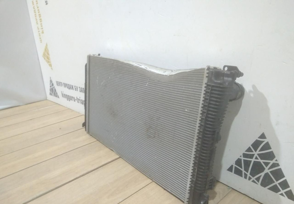 Радиатор охлаждения бу BMW 3 G20 OEM 17118666751 Радиатор охлаждения бу BMW 3 G20 OEM 17118666751