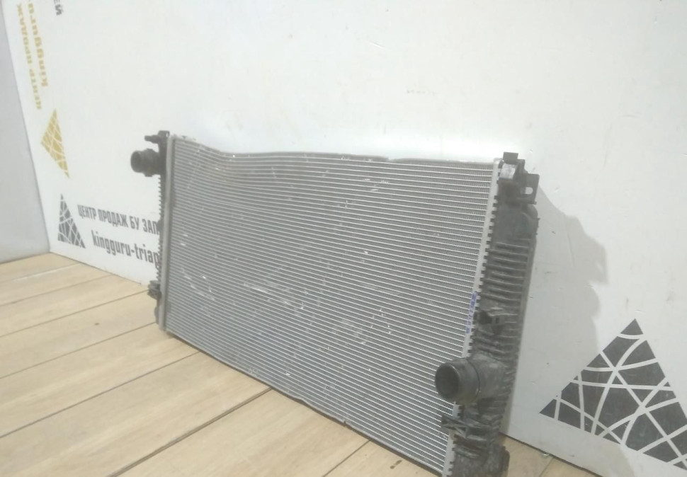 Радиатор охлаждения бу BMW 3 G20 OEM 17118666751 Радиатор охлаждения бу BMW 3 G20 OEM 17118666751