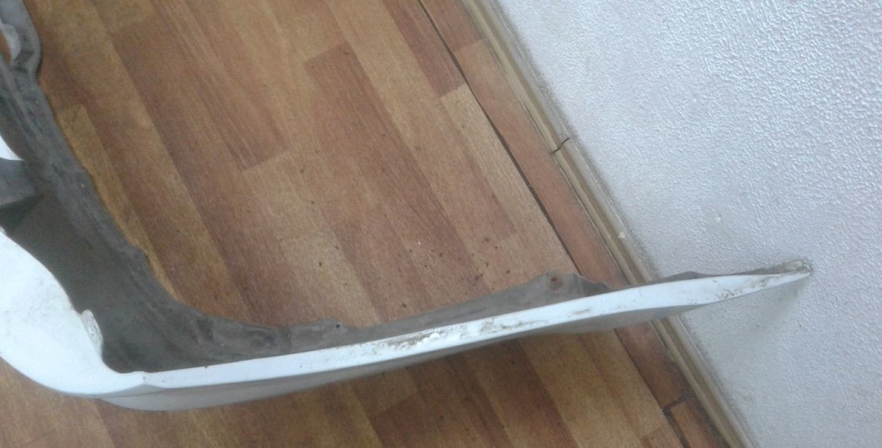 Бампер задний Lada Granta лифтбек oem 2191280401501 (трещина) (скл-3)