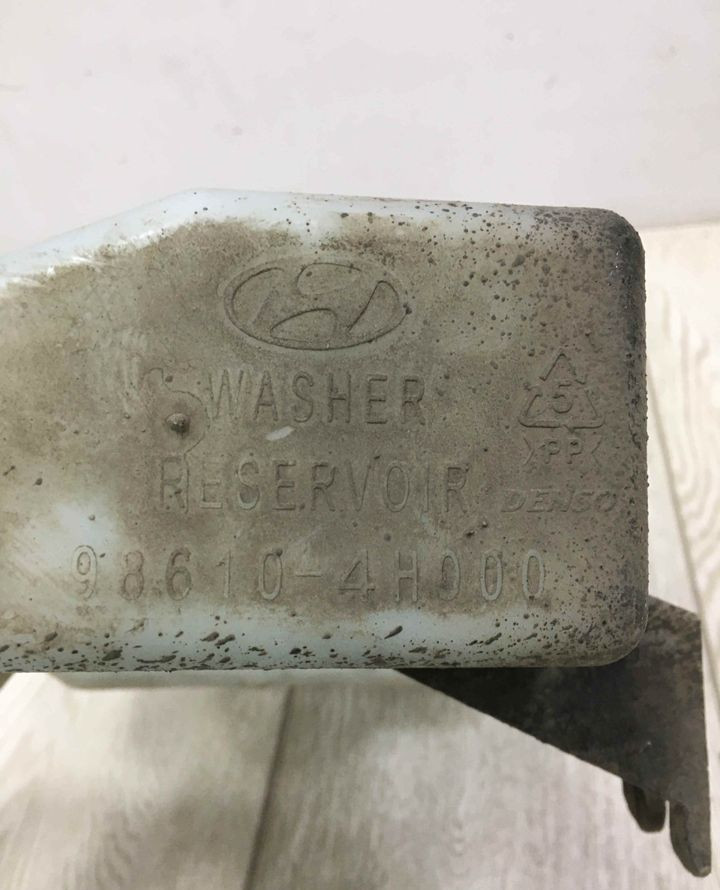 Бачок омывателя Hundai  Starex H1 oem 986104h000