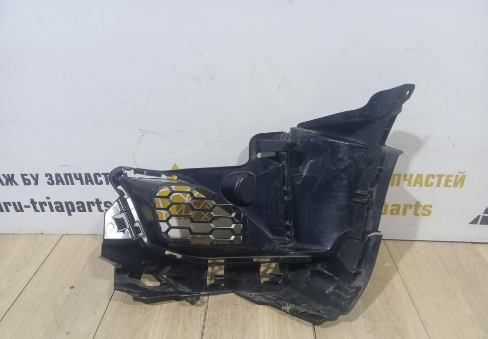 Вставка переднего бампера правая бу BMW 2M F87 OEM 51118067022