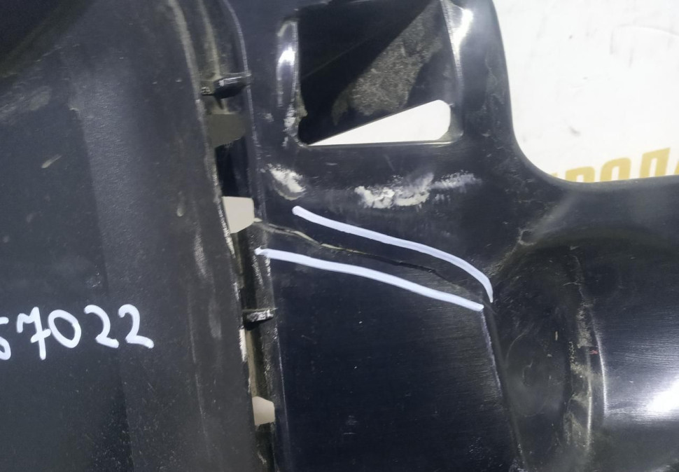 Вставка переднего бампера правая бу BMW 2M F87 OEM 51118067022 Вставка переднего бампера правая бу BMW 2M F87 OEM 51118067022