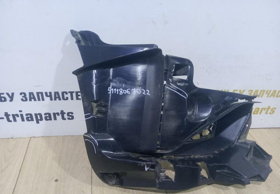 Вставка переднего бампера правая бу BMW 2M F87 OEM 51118067022 Вставка переднего бампера правая бу BMW 2M F87 OEM 51118067022