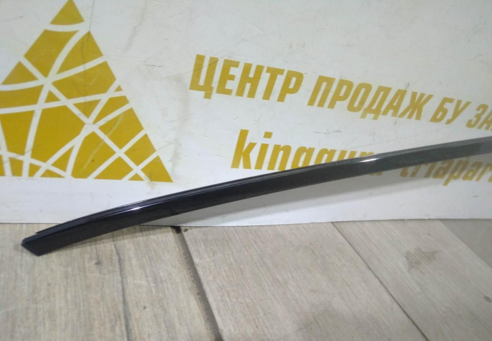 Накладка рамки двери передняя левая бу BMW X5 F15 OEM 51317289635 Накладка рамки двери передняя левая бу BMW X5 F15 OEM 51317289635