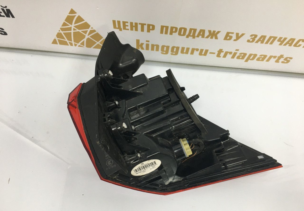 Фонарь левый внешний Volkswagen Tiguan 2 oem 5NA945095a