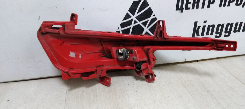 Противотуманный фонарь левый Hyundai Elantra 6 AD рест oem 92405F2510 Противотуманный фонарь левый Hyundai Elantra 6 AD рест oem 92405F2510