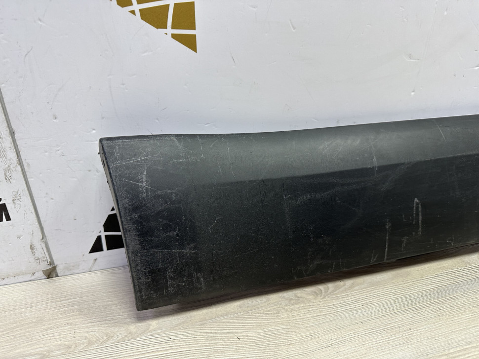 Порог правый бу Skoda Yeti OEM 5L0853856A