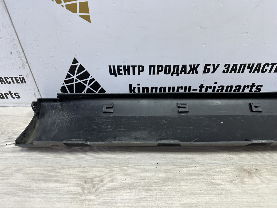 Порог правый бу Skoda Yeti OEM 5L0853856A