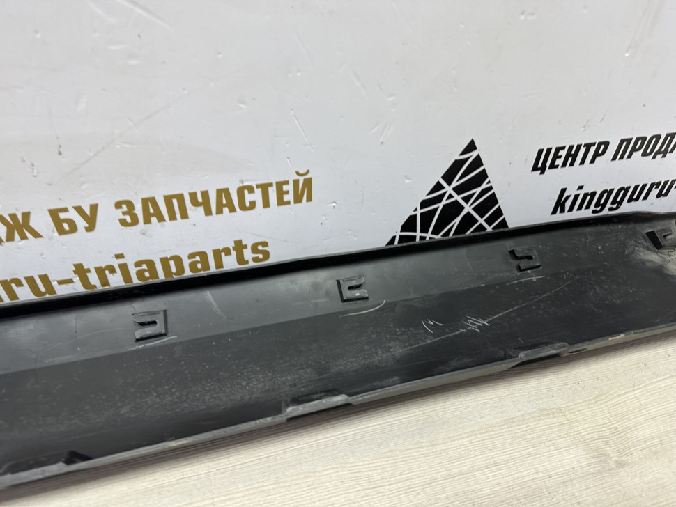 Порог правый бу Skoda Yeti OEM 5L0853856A