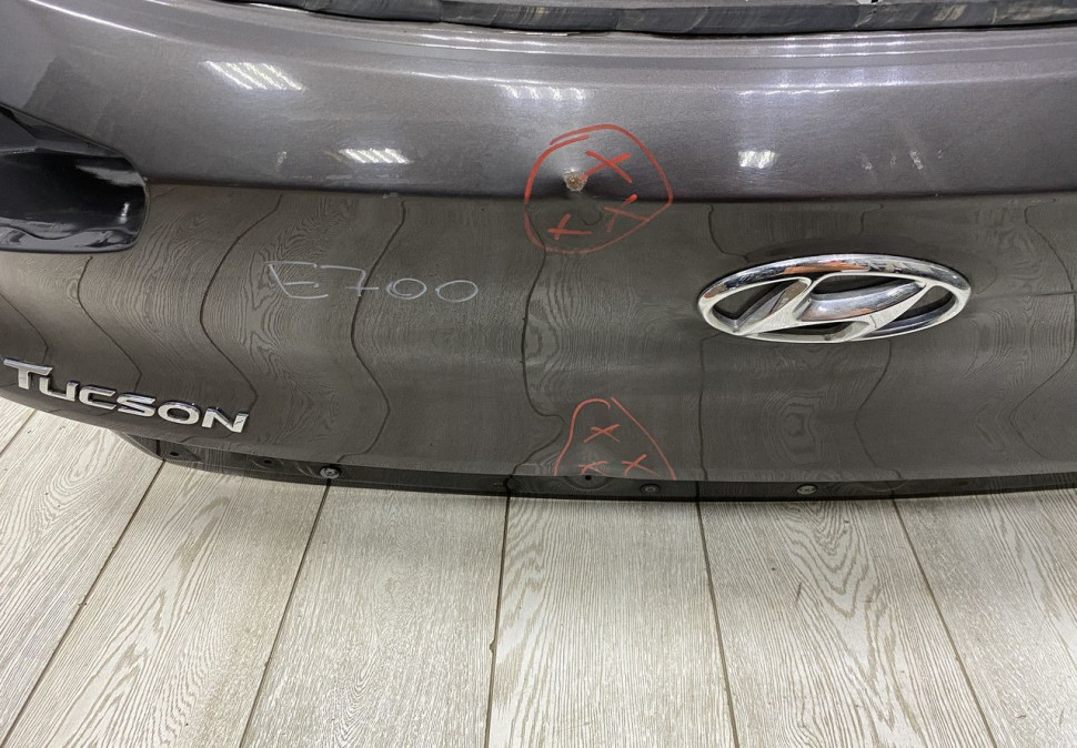 Крышка багажника Hyundai Tucson 3 рестайлинг 2018 OEM 73700D7500