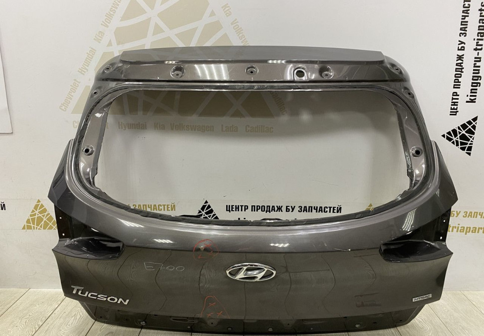 Крышка багажника Hyundai Tucson 3 рестайлинг 2018 OEM 73700D7500