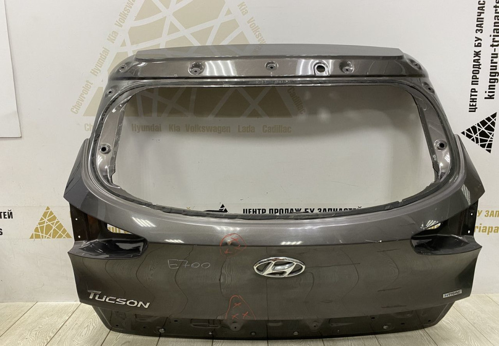 Крышка багажника Hyundai Tucson 3 рестайлинг 2018 OEM 73700D7500