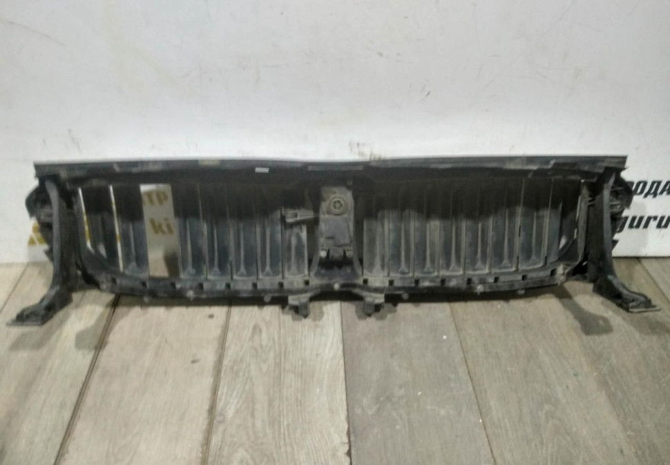 Воздушная заслонка бу BMW 6 G32 GT OEM 51137497775 Воздушная заслонка бу BMW 6 G32 GT OEM 51137497775