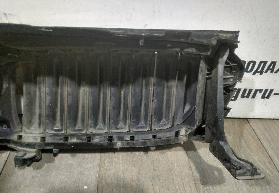 Воздушная заслонка бу BMW 6 G32 GT OEM 51137497775 Воздушная заслонка бу BMW 6 G32 GT OEM 51137497775