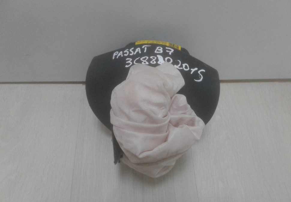 Подушка безопасности (airbag) Volkswagen Passat B7 / Passat CC oem 3C8880201 Подушка безопасности (airbag) Volkswagen Passat B7 / Passat CC oem 3C8880201