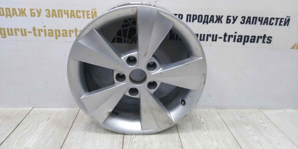Диск колесный литой R16 Skoda Octavia A7 OEM 5E0601025CD